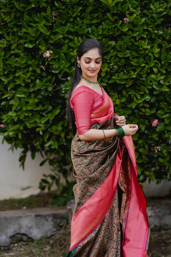 DARK_GREEN_PURE_BANARASI_SAREE